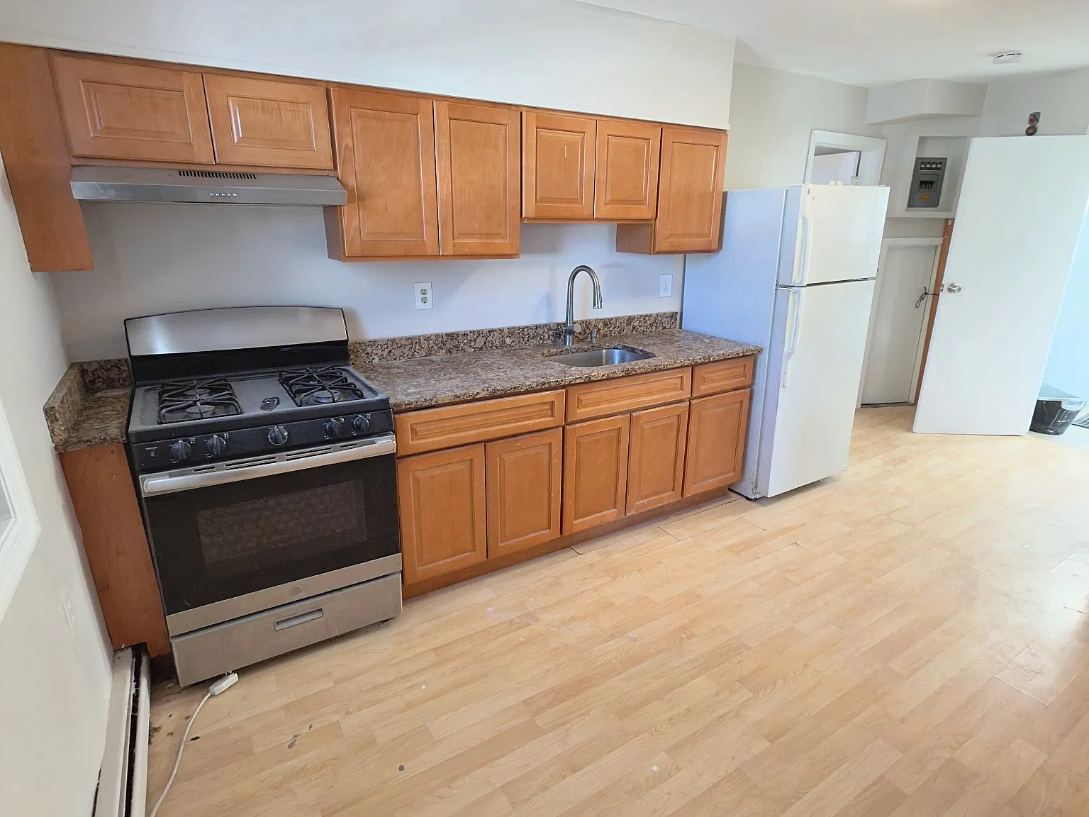 2 bed, $1,850 — Photo 4