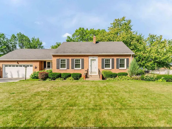 1655 Arizona St, Oshkosh, WI 54902