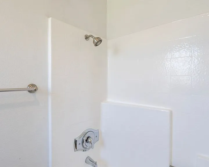1611 S Bundy Dr — Photo 15