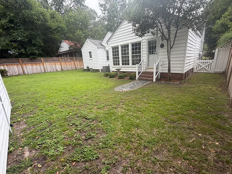 213 Haynsworth St — Photo 35