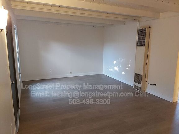 5th image of 350 SE Lilly Ave Unit 3