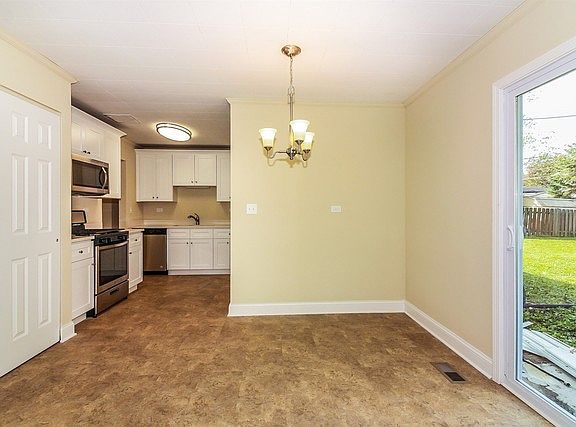 5th image of 7470 Brookside Dr