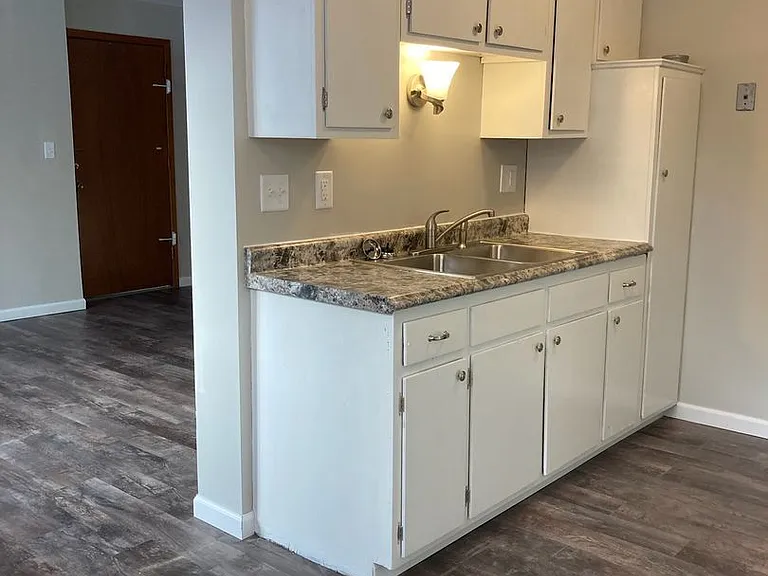 845 Dodd Rd — Photo 9