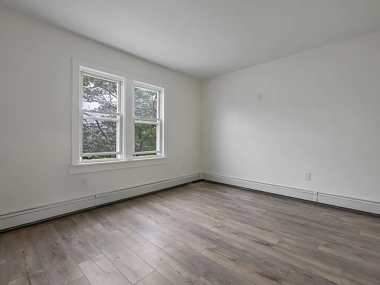 9 Spencer Ave #2 — Photo 2