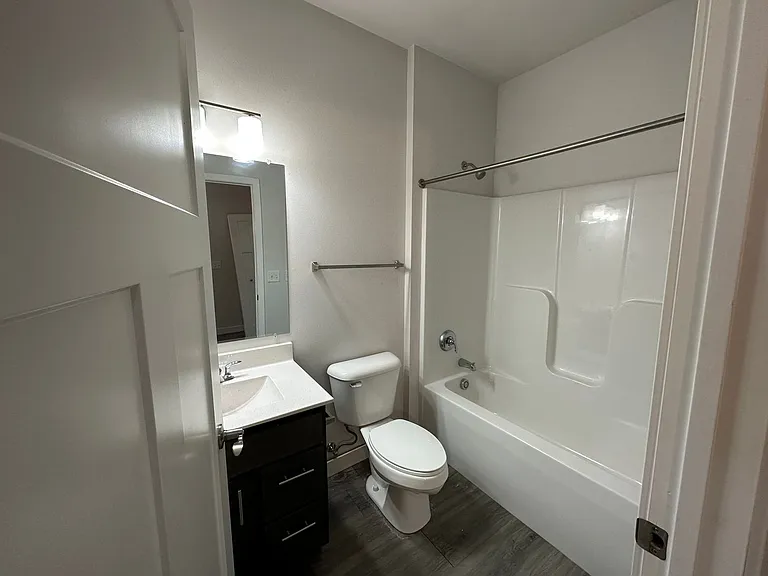 Cottage Grove Commons: Gaston — Photo 62