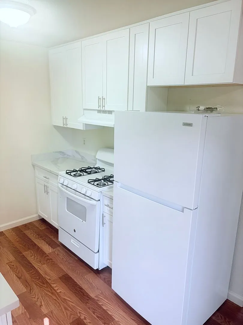ro664WestAvenue (The Pines) — Photo 4