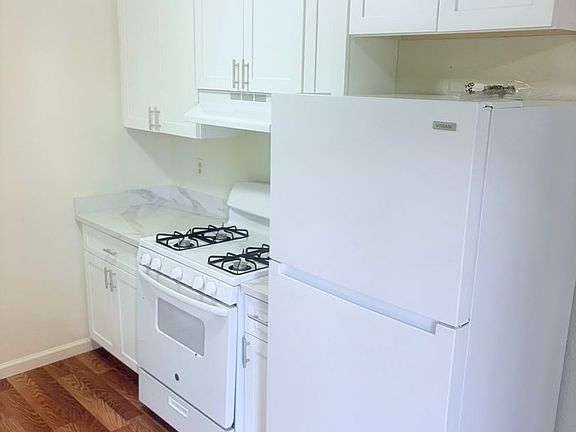 4th image of 664 West Ave #666A