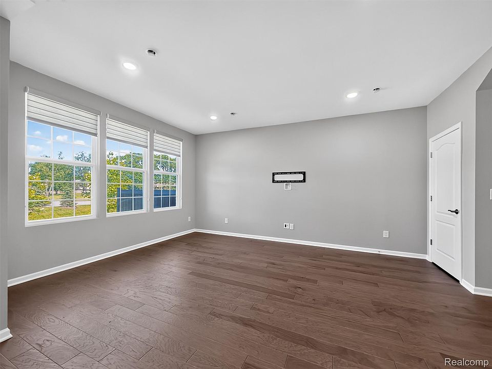 1673 Addison Cir, photo 21