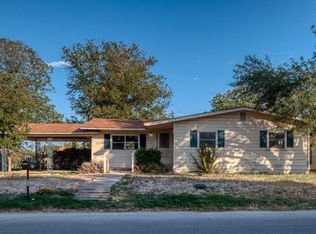 404 E Bean St, Del Rio, TX 78840