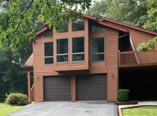 311 Meadow Run Rd, Wilkes Barre, PA 18702