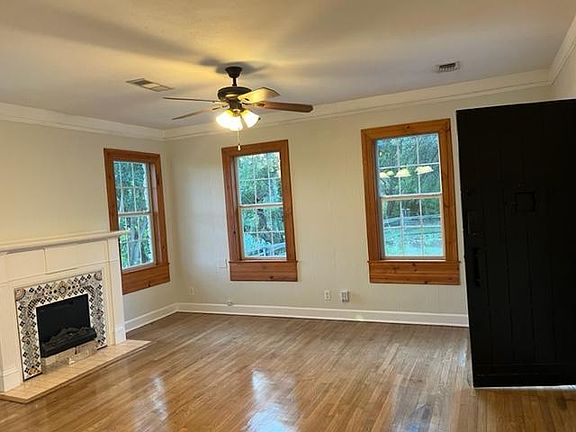 4th image of 1902 N Cuernavaca Dr APT B