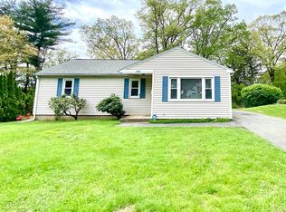 302 W Allen Ridge Rd, Springfield, MA 01118