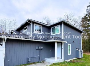 7019 128th St E, Puyallup, WA 98373