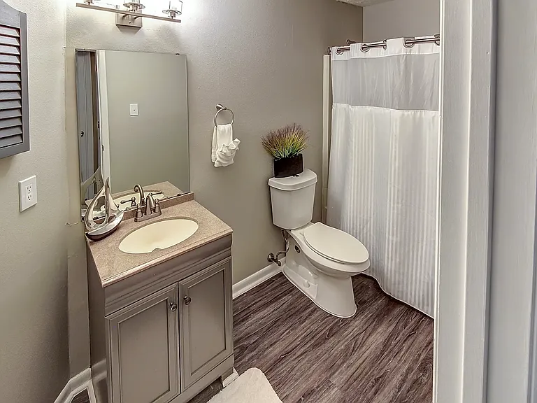 Meadow Pointe Apartments — Photo 10