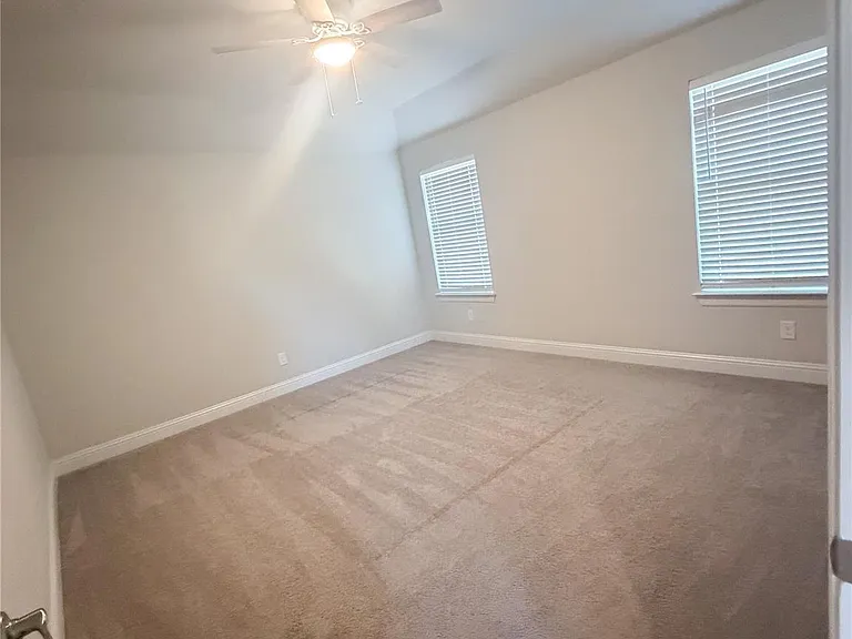 2332 Base Burner Path — Photo 27