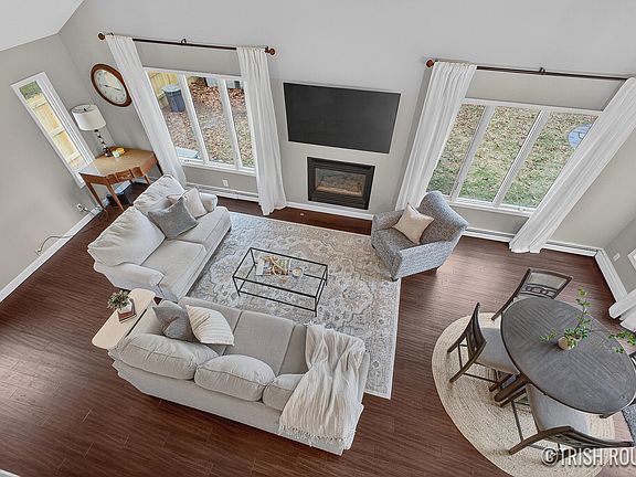 3rd image of 609 3rd St