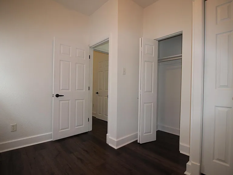 18 N Highland Ave #H — Photo 12