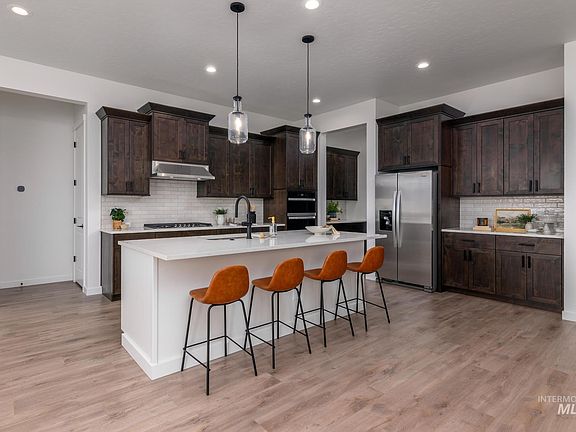 7th image of this home