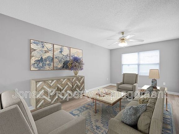 5th image of 305U Country Club Dr NE