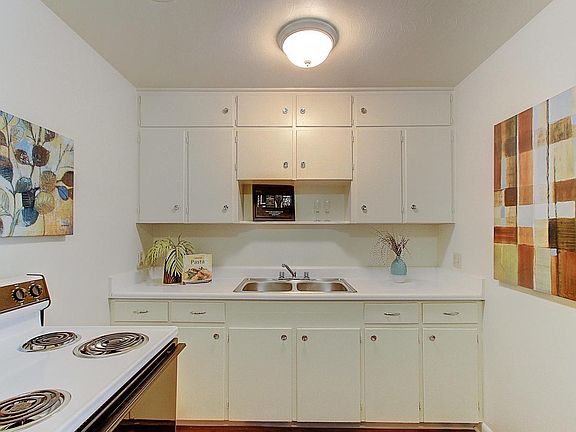 3rd image of 1116 W Lilley Ave #9078842b6