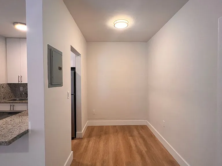 1410 SW 37th Ave — Photo 11