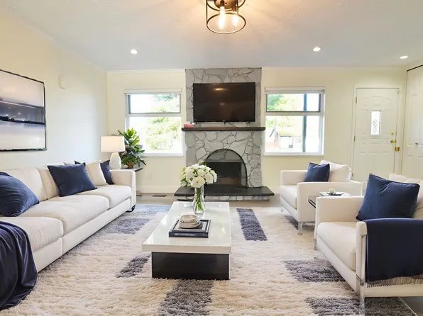 20572 43rd Ave, Langley, BC V3A 3C2