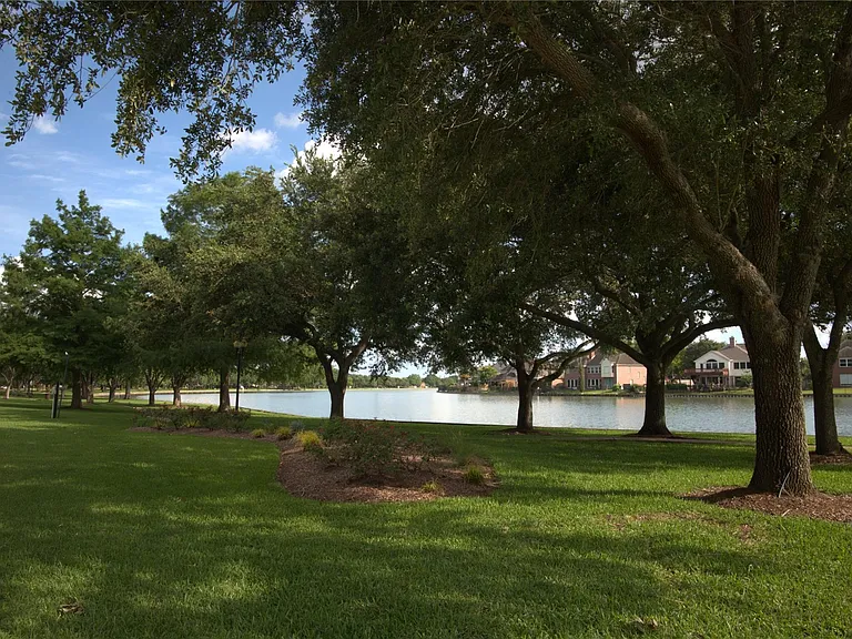 1839 Lake Winds Dr — Photo 6