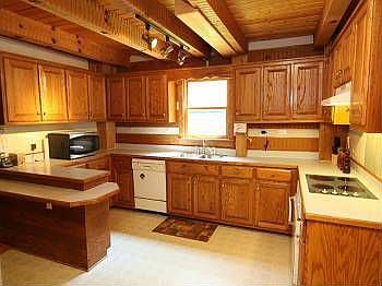 4th image of 7742 Vista Ln