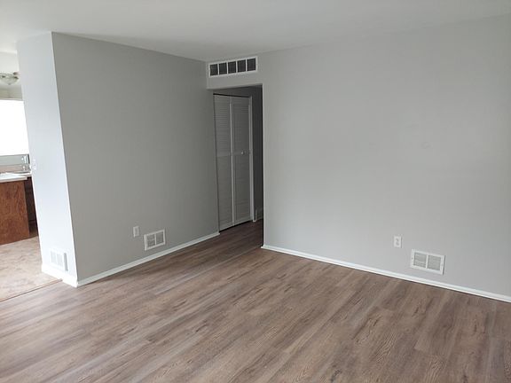 2nd image of 26529 Brettonwoods St