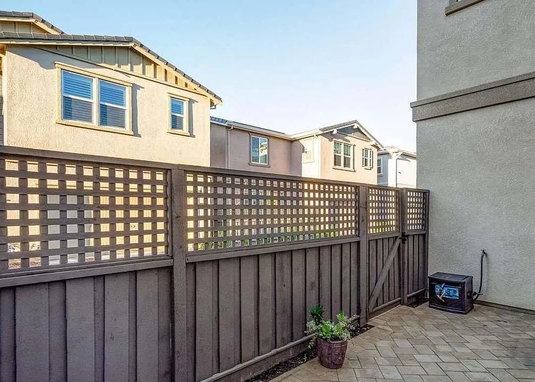 4 bed, 2114 sqft, $5,000 — Photo 1
