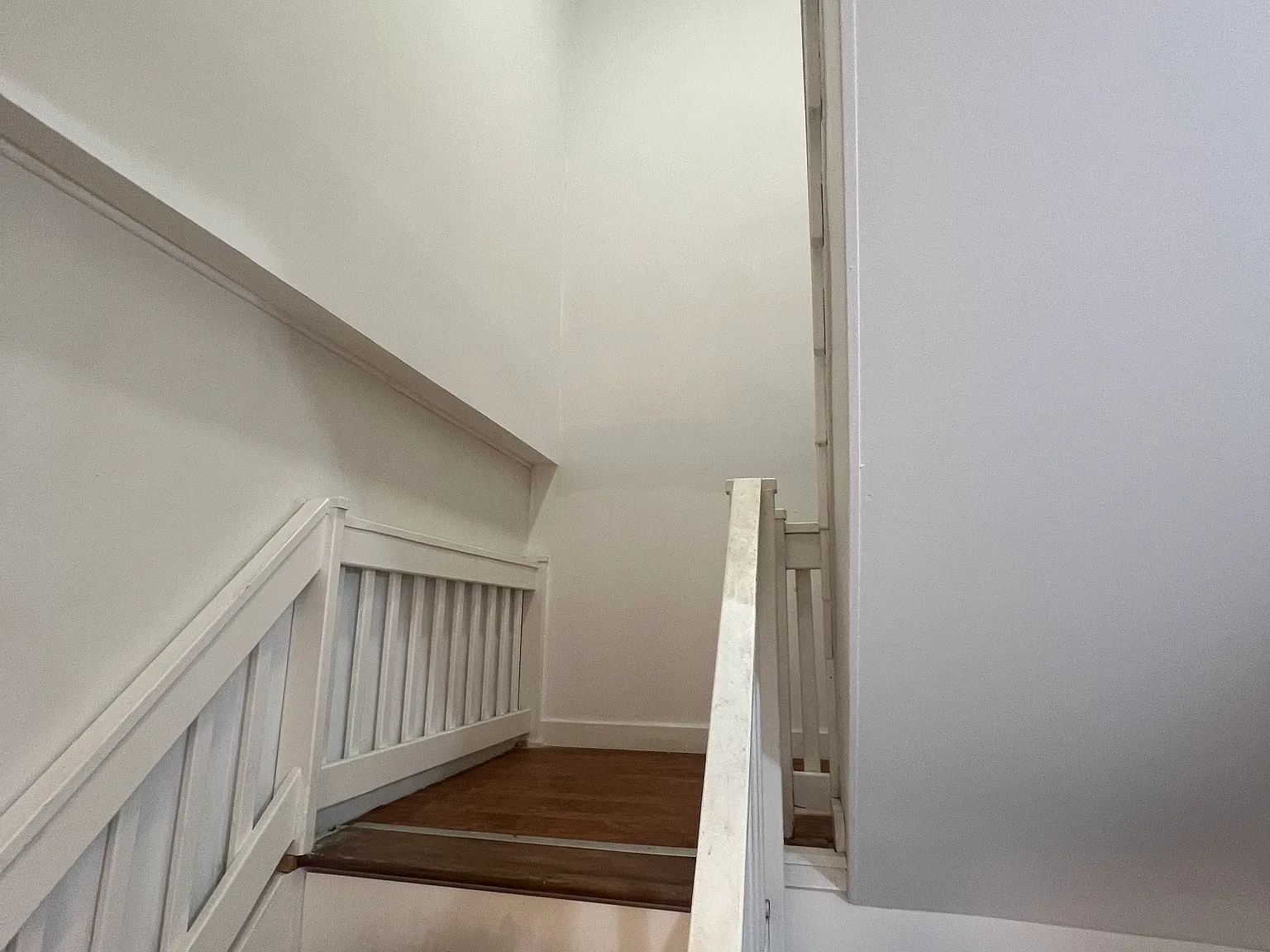 4 bed, 2200 sqft, $4,200 — Photo 3