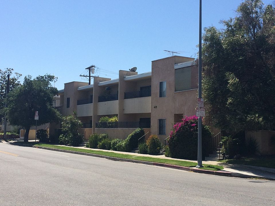 1st image of 425 N Wilton Pl APT 04