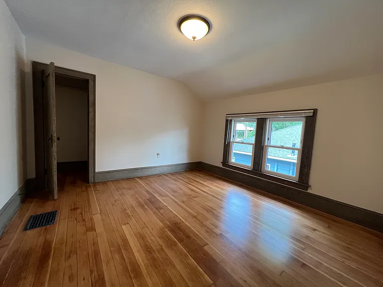 2537 SE 33rd Pl — Photo 18