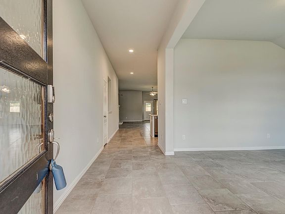 2nd image of 208 Shoreview Dr