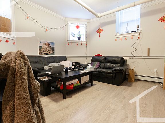 5th image of 1340 Commonwealth Ave #B35