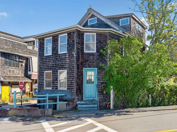 7 Standish Street, Provincetown, MA 02657