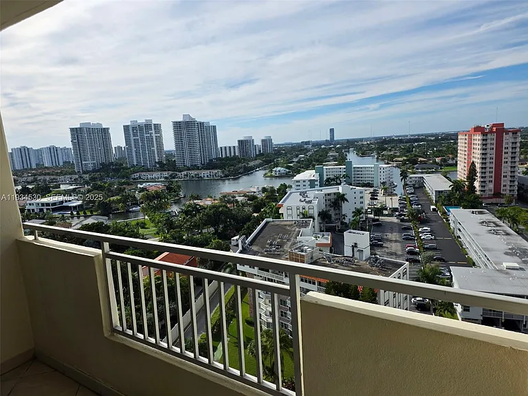 3180 S Ocean Dr #1617 — Photo 4