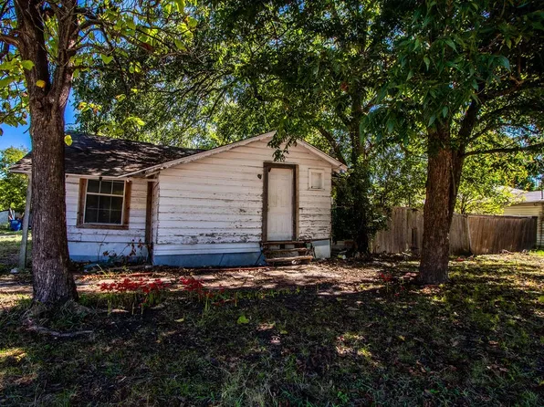 817 S Main St, Farmersville, TX 75442