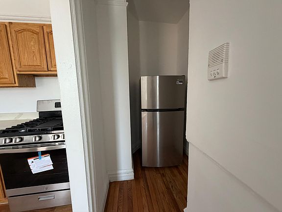 3rd image of 2387 Morris Ave APT C4