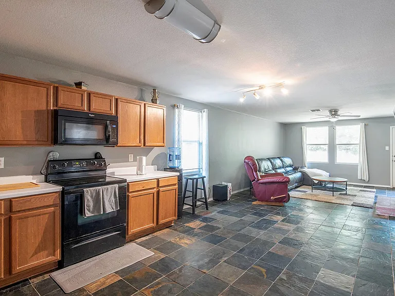 kitchen + breakfast nook
