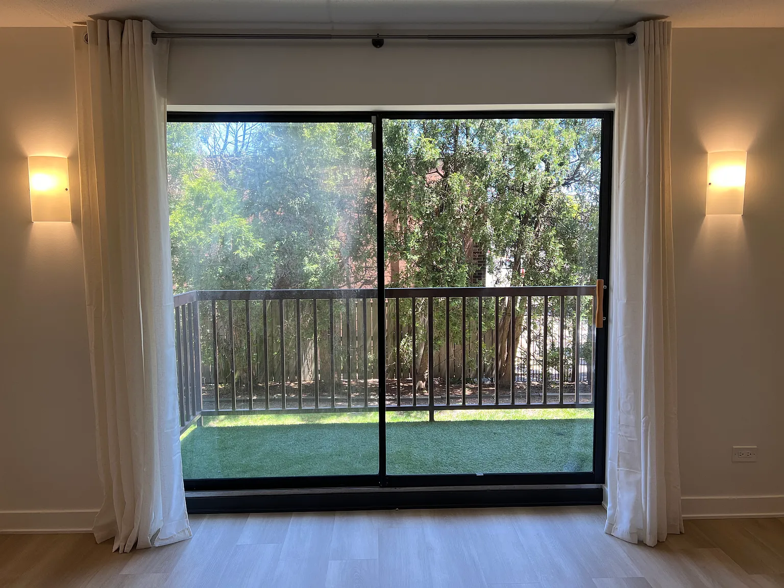 3 bed, 2200 sqft, $3,500 — Photo 4