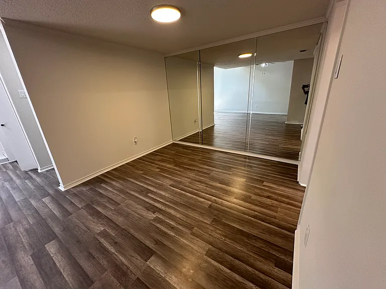 3231 Elizabeth St — Photo 5