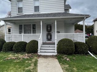 1017 Lackawanna Ave, Mayfield, PA 18433