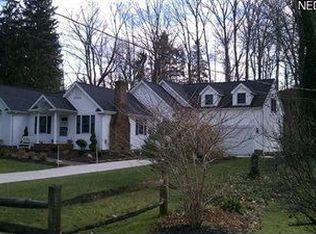 37480 Mayfriars Rd, Willoughby Hills, OH 44094