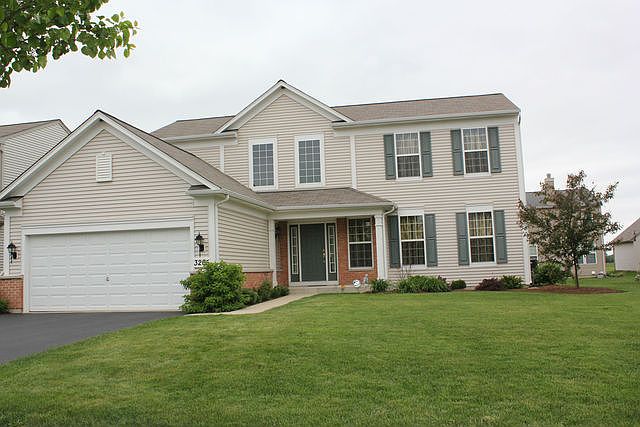 1st image of 3205 Drury Ln