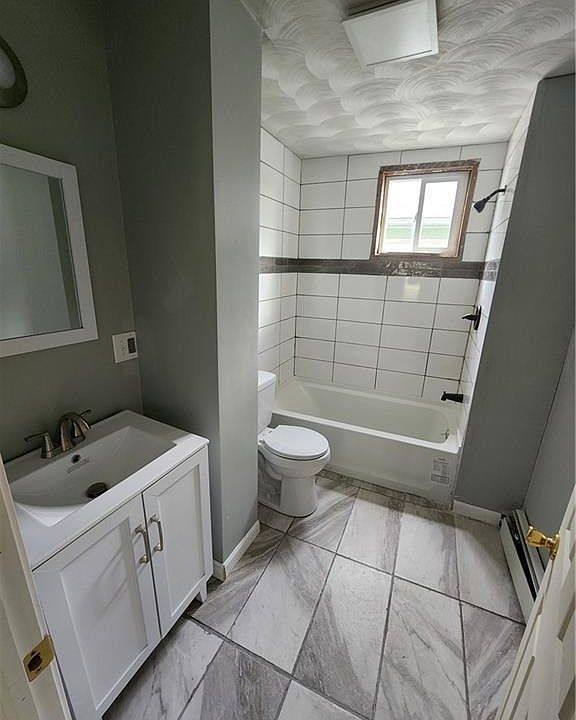 2nd image of 20 Pumgansett St
