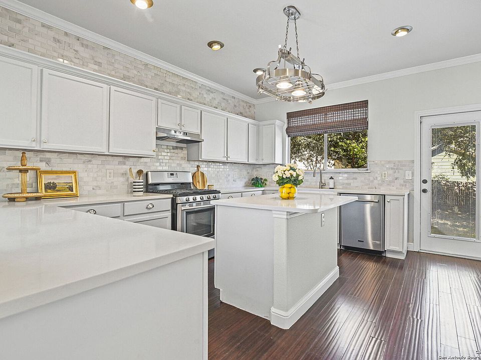 1st image of 8611 Willow Glen
