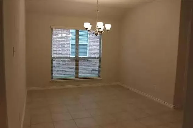 5010 Flanagan Dr — Photo 11