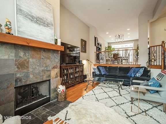 3rd image of 1849 Admiral Ct #100