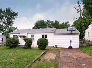 12183 McKelvey Rd, Maryland Heights, MO